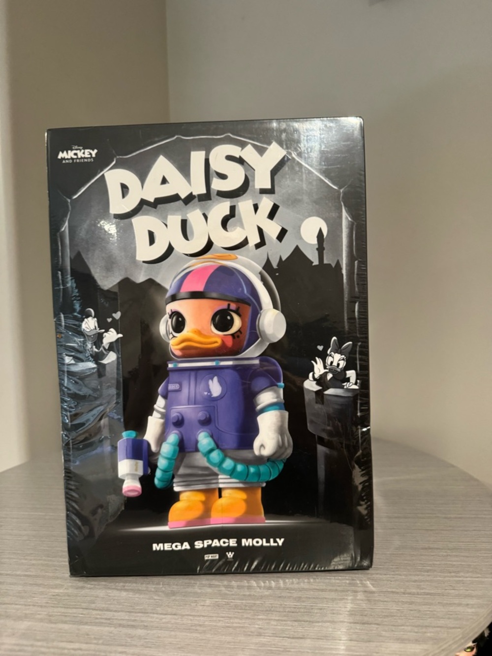 Daisy Duck Mega Space Molly 400%